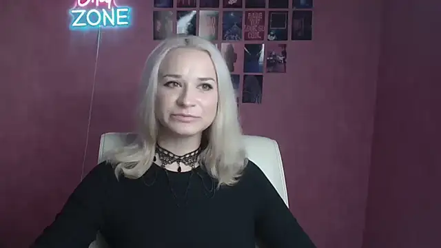 Snapshot of Melodie_Aster chatting on July 7, 5:21 am Melodie Aster online show from July 7, 5:21 am