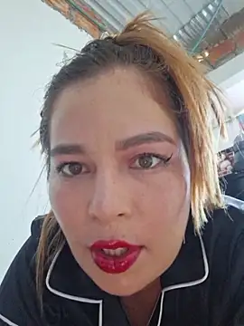 Snapshot of CatalinaWright chatting on December 22, 5:54 pm CatalinaWright online show from December 22, 5:54 pm