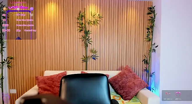 TiffanyHoustton online show from April 1, 12:17 pm