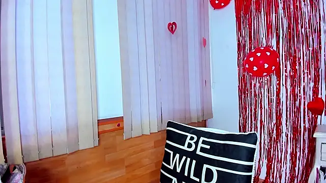 Snapshot of lya__brown chatting on February 17, 12:23 pm lya brown online show from February 17, 12:23 pm