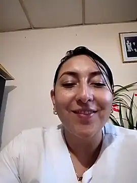 Valeria montana  online show from February 18, 11:11 pm