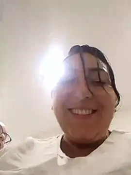 Valeria montana  online show from April 14, 1:28 pm