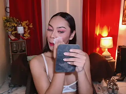 Snapshot of kylieEmparado chatting on June 14, 2:24 am kylieEmparado online show from June 14, 2:24 am