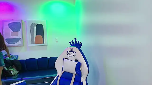 Snapshot of Nicole_sounders chatting on February 5, 11:48 am Nicole sounders online show from February 5, 11:48 am