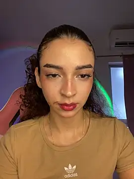 Snapshot of Anne_Wyntheris chatting on June 19, 10:13 pm Anne Wyntheris online show from June 19, 10:13 pm