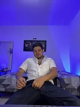williamsmiiths16 online show from June 17, 11:23 am