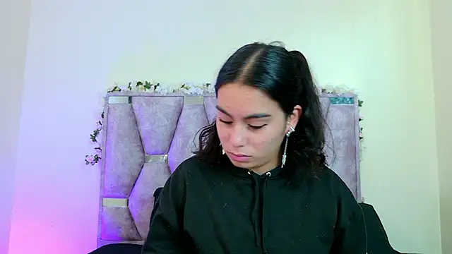 iris and damian online show from March 19, 5:17 pm