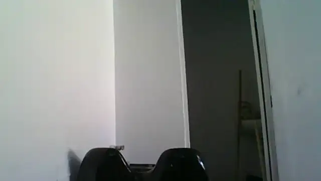 modeloxtz online show from May 4, 2:24 pm