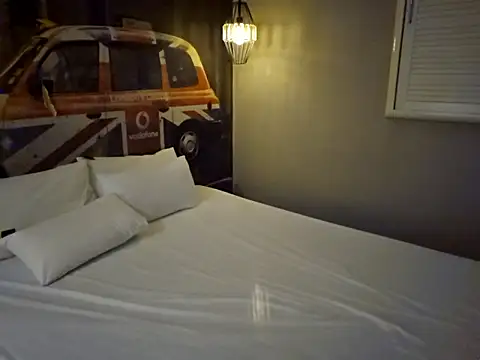 Snapshot of ttkk12132 chatting on February 18, 9:27 am ttkk12132 online show from February 18, 9:27 am