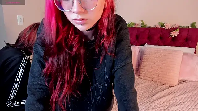 Snapshot of Eros_Nyx_ chatting on June 9, 1:23 pm Eros Nyx online show from June 9, 1:23 pm