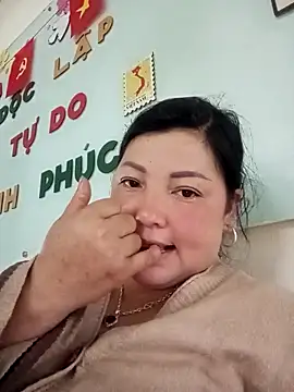 Snapshot of sary-hot2x chatting on April 27, 11:03 pm sary-hot2x online show from April 27, 11:03 pm