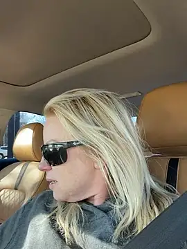 sinfulsara online show from February 16, 8:38 pm