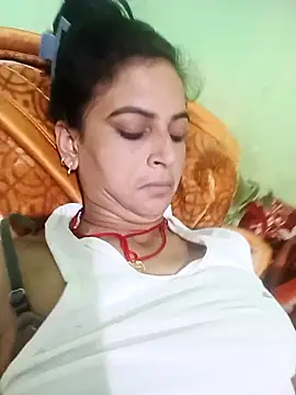 Snapshot of Big_soniya55A chatting on April 29, 1:53 am Big soniya55A online show from April 29, 1:53 am