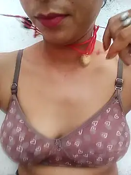 Snapshot of Big_soniya55A chatting on May 1, 12:37 am Big soniya55A online show from May 1, 12:37 am