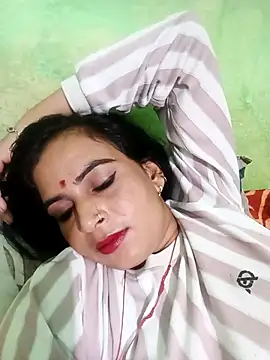 Snapshot of Big_soniya55A chatting on May 5, 4:15 pm Big soniya55A online show from May 5, 4:15 pm