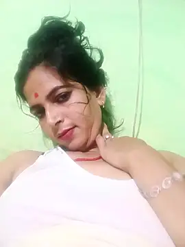 Snapshot of Big_soniya55A chatting on May 6, 9:47 am Big soniya55A online show from May 6, 9:47 am