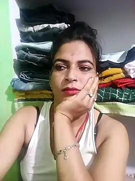 Snapshot of Big_soniya55A chatting on May 7, 1:22 am Big soniya55A online show from May 7, 1:22 am