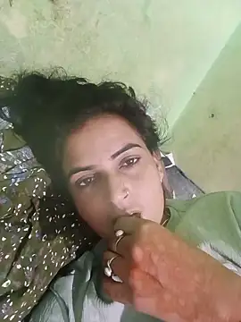 Snapshot of Big_soniya55A chatting on May 31, 12:45 pm Big soniya55A online show from May 31, 12:45 pm