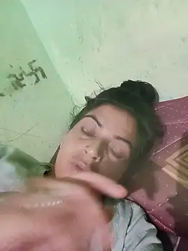 Snapshot of Big_soniya55A chatting on June 17, 2:47 am Big soniya55A online show from June 17, 2:47 am