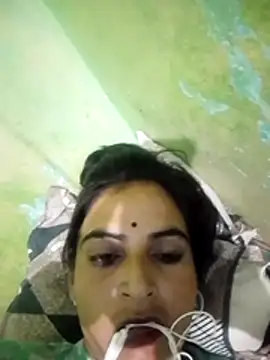 Snapshot of Big_soniya55A chatting on June 22, 5:32 pm Big soniya55A online show from June 22, 5:32 pm