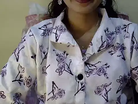 Snapshot of Shab_M chatting on May 7, 6:52 am Shab M online show from May 7, 6:52 am