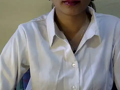 Snapshot of Shab_M chatting on June 25, 5:07 am Shab M online show from June 25, 5:07 am