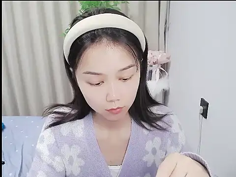 Snapshot of mili923 chatting on January 19, 7:23 am mili923 online show from January 19, 7:23 am
