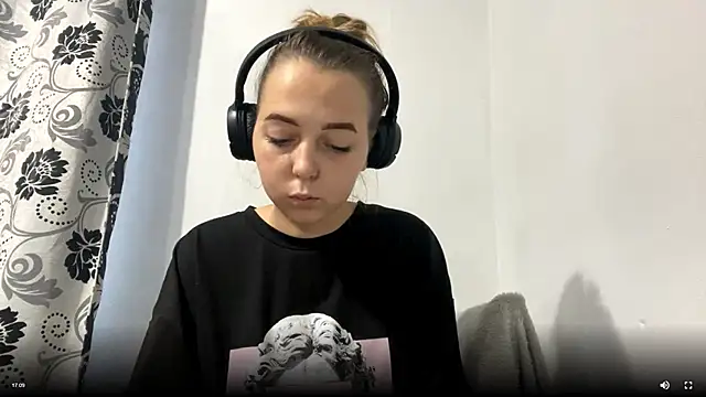 DavidaDao online show from December 4, 2:04 pm