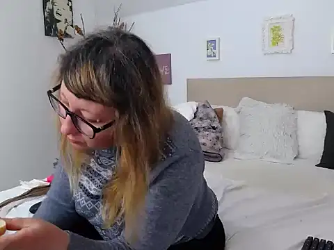 OlgaPavlova online show from April 15, 11:39 am