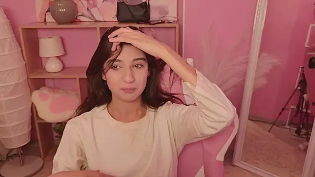 Snapshot of Babe_Live chatting on February 2, 3:00 pm Babe Live online show from February 2, 3:00 pm