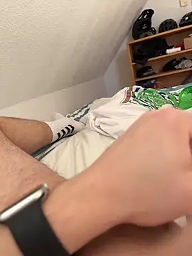 hannes256102 online show from April 1, 2:25 pm