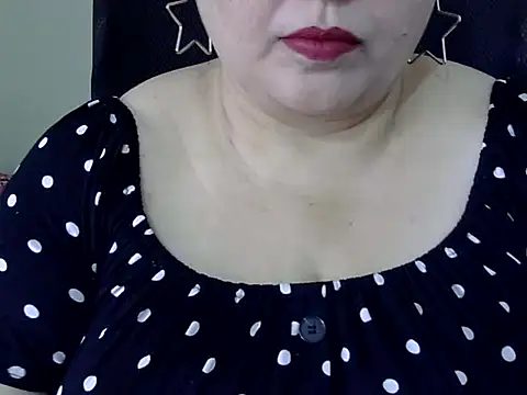 Snapshot of Soniya_Sha chatting on May 17, 6:44 am Soniya Sha online show from May 17, 6:44 am