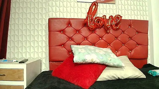 Elizabetth Roman online show from March 9, 7:51 pm