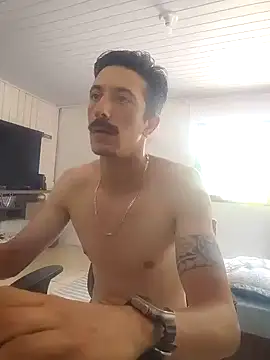 Snapshot of ellgatit chatting on December 21, 1:29 pm ellgatit online show from December 21, 1:29 pm