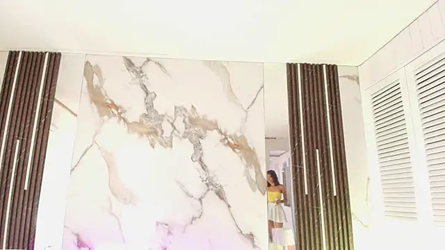 BellaHarpeer online show from February 24, 7:45 pm