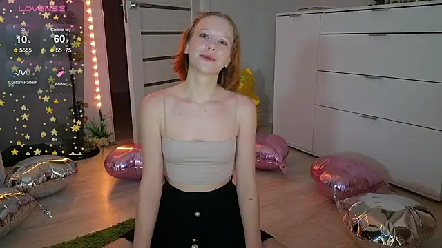Snapshot of Lace_Thrill chatting on May 6, 11:32 pm Lace Thrill online show from May 6, 11:32 pm