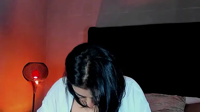 TaniaRedd  online show from March 18, 2:20 pm