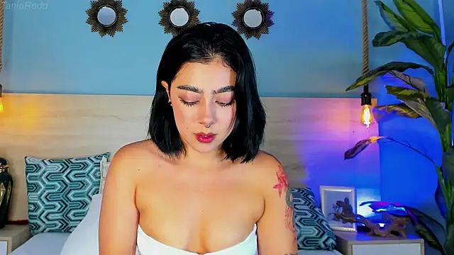 TaniaRedd  online show from April 8, 5:57 pm