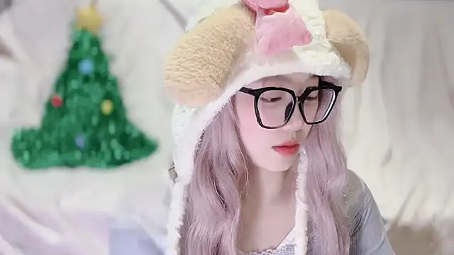 Snapshot of fayebabe chatting on December 18, 10:43 am fayebabe online show from December 18, 10:43 am