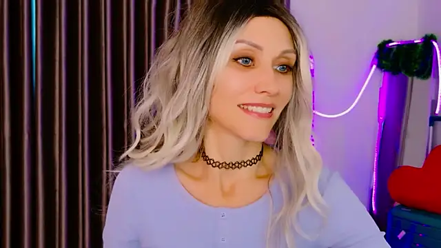 betty xoxoo online show from February 12, 10:32 am