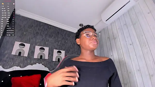 teylor lovee online show from March 25, 8:04 pm