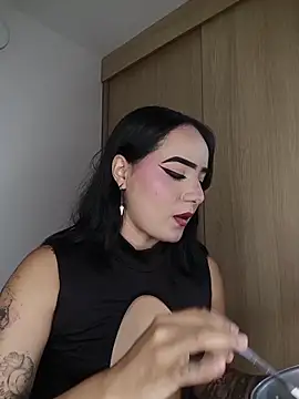 tiffanybrowm online show from March 5, 7:59 am