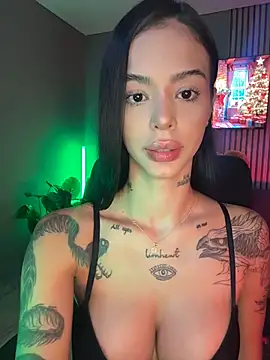 VegaLuxe online show from December 17, 2:45 pm