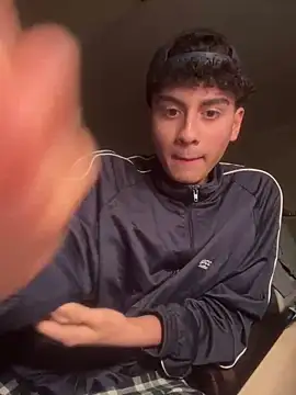 Snapshot of hungspanishtwink chatting on January 5, 7:39 pm hungspanishtwink online show from January 5, 7:39 pm