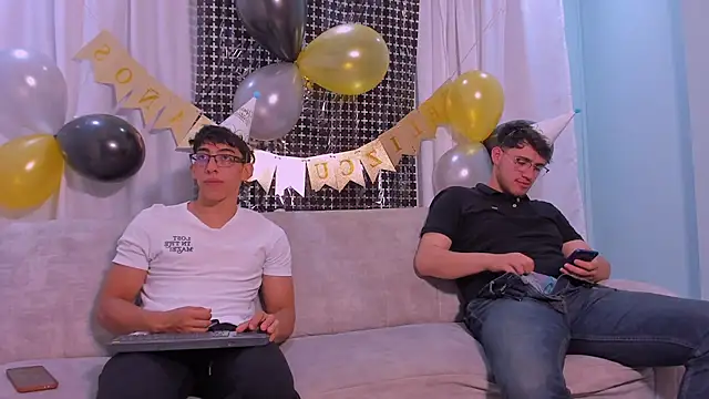 big  friends online show from March 13, 2:07 am