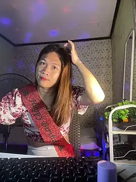 Snapshot of luna_love_bitex chatting on June 3, 4:56 pm luna love bitex online show from June 3, 4:56 pm