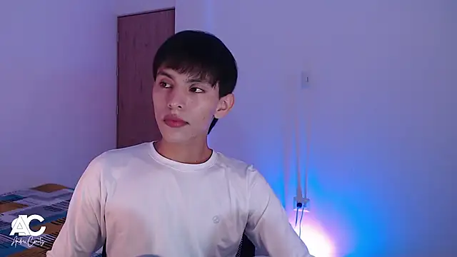 andrew courtzz online show from April 11, 4:00 pm