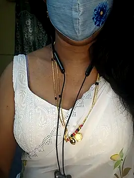 Preeti345 online show from February 3, 7:13 am