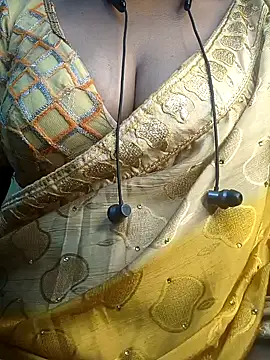 Preeti345 online show from April 11, 5:45 am