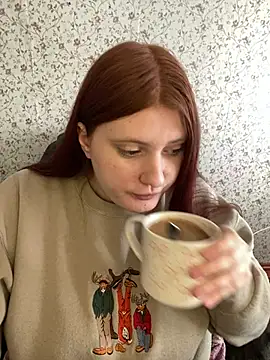 Snapshot of NicollVeys chatting on February 9, 7:23 am NicollVeys online show from February 9, 7:23 am